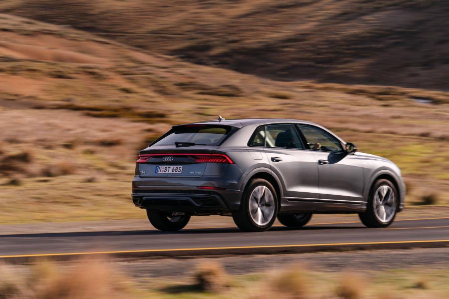  Audi Q8 55 TFSI Quattro 2018 года  (AU) (фото 10 из 17)
